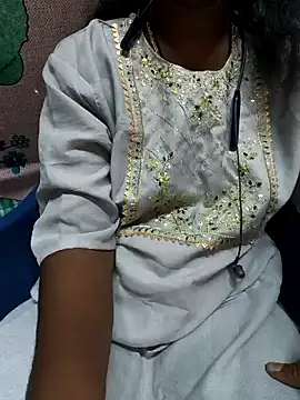 Snapshot of Tamil--Rani chatting on 03/10/25, 07:32 Tamil--Rani online show from 03/10/25, 07:32