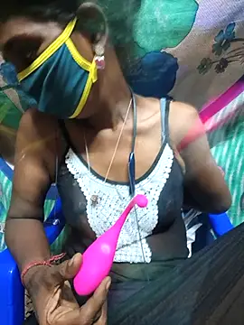 Snapshot of Tamil--Rani chatting on 09/15/25, 02:06 Tamil--Rani online show from 09/15/25, 02:06