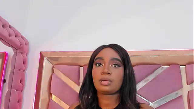 Britanymooree online show from 04/16/26, 07:58