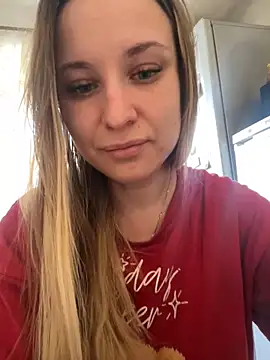 Snapshot of OlgaBuzzz chatting on 03/10/25, 05:00 OlgaBuzzz online show from 03/10/25, 05:00