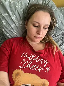 Snapshot of OlgaBuzzz chatting on 03/10/25, 09:10 OlgaBuzzz online show from 03/10/25, 09:10