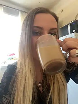 Snapshot of OlgaBuzzz chatting on 03/12/25, 06:40 OlgaBuzzz online show from 03/12/25, 06:40