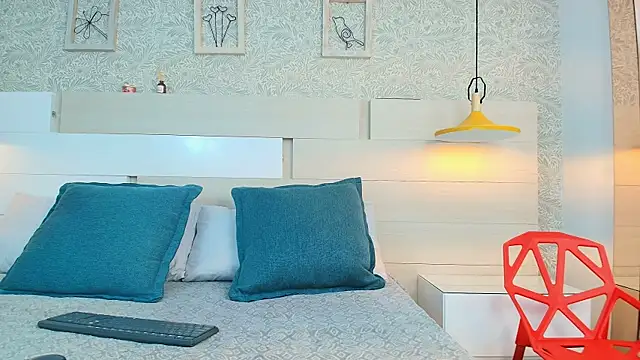 Isabela Coleman online show from 04/16/26, 03:24