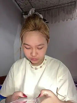 Odette68 online show from 04/23/26, 12:56