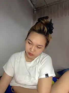 Snapshot of Odette68 chatting on 06/11/26, 12:32 Odette68 online show from 06/11/26, 12:32