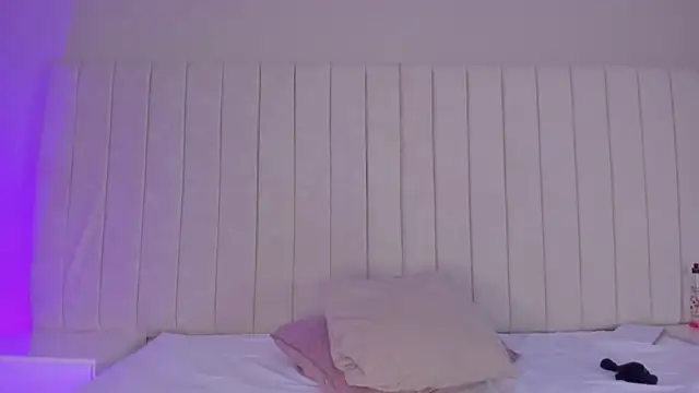 Snapshot of Littleolivia_ chatting on 02/03/25, 07:21 Littleolivia online show from 02/03/25, 07:21