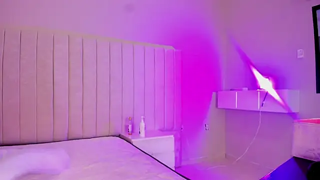 Snapshot of Littleolivia_ chatting on 12/03/25, 12:36 Littleolivia online show from 12/03/25, 12:36