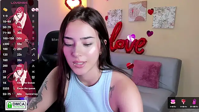 Snapshot of Veronica_isaza__ chatting on 02/25/25, 03:38 Veronica isaza online show from 02/25/25, 03:38