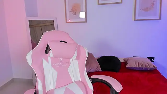 Veronica isaza   online show from 11/19/25, 12:49