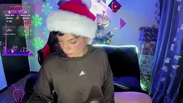 Snapshot of cocochanell6666 chatting on 12/25/24, 01:10 cocochanell6666 online show from 12/25/24, 01:10