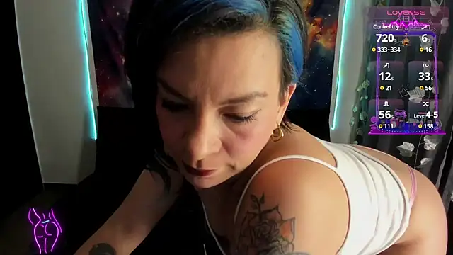 Snapshot of cocochanell6666 chatting on 01/12/25, 08:36 cocochanell6666 online show from 01/12/25, 08:36