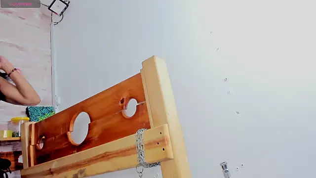 Snapshot of Madame_pain_ chatting on 02/17/26, 11:50 Madame pain online show from 02/17/26, 11:50