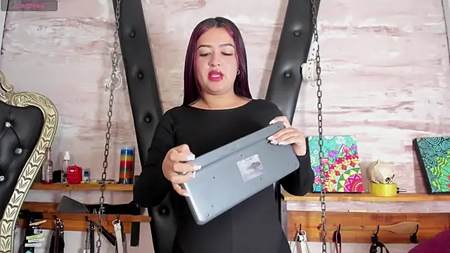 Snapshot of Madame_pain_ chatting on 02/20/26, 12:05 Madame pain online show from 02/20/26, 12:05