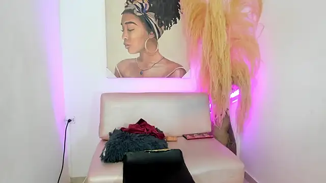 Snapshot of mia_foxts chatting on 09/10/25, 05:46 mia foxts online show from 09/10/25, 05:46