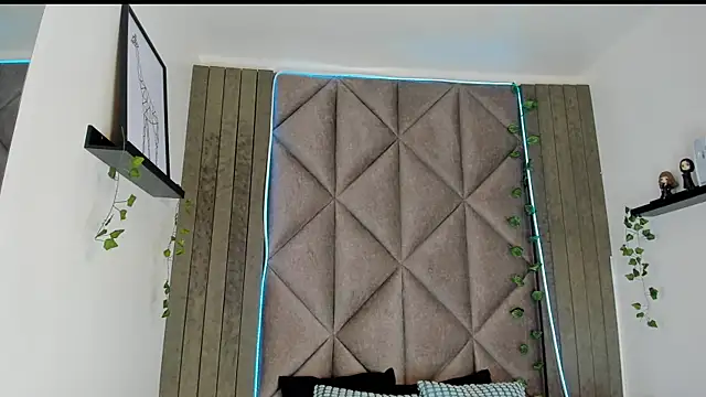 AbbyWathson online show from 11/09/25, 11:52