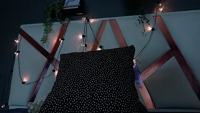 AbbyWathson online show from 02/17/26, 11:50