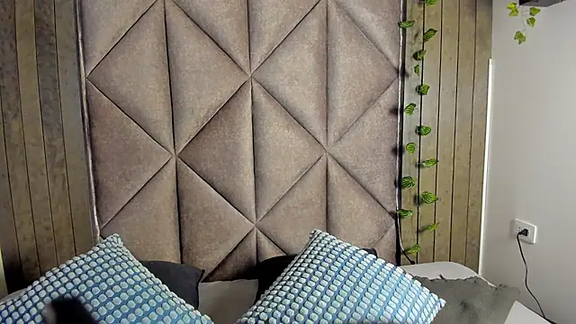 AbbyWathson online show from 03/31/26, 11:54