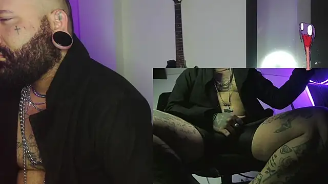 Snapshot of darkclothes chatting on 12/31/24, 04:38 darkclothes online show from 12/31/24, 04:38