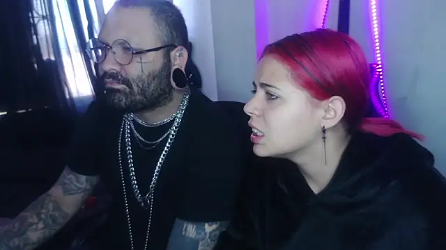 Snapshot of darkclothes chatting on 02/19/25, 01:50 darkclothes online show from 02/19/25, 01:50