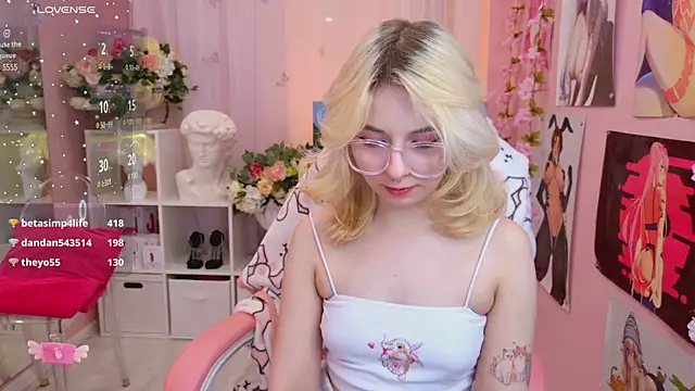 Snapshot of Coconut_Mia chatting on 01/17/25, 01:47 Coconut Mia online show from 01/17/25, 01:47