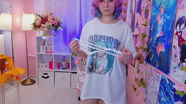 Coconut Mia online show from 11/06/25, 10:21