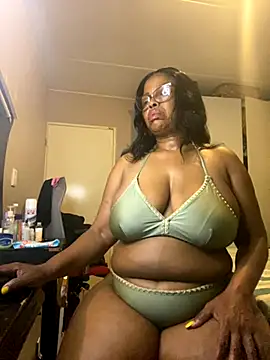 Nomthie online show from 11/20/25, 08:52