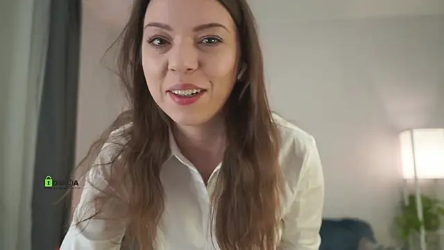 Snapshot of Victoria1Love chatting on 02/04/25, 04:08 Victoria1Love online show from 02/04/25, 04:08