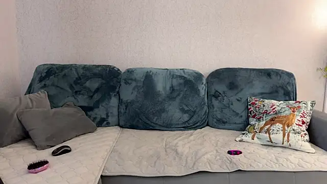 Snapshot of Victoria1Love chatting on 03/13/25, 02:44 Victoria1Love online show from 03/13/25, 02:44