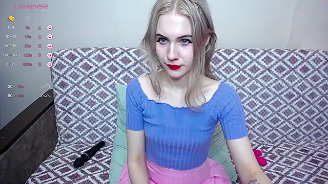 Snapshot of Olivia_Graceee chatting on 12/18/24, 02:28 Olivia Graceee online show from 12/18/24, 02:28