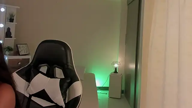 SavannahWildee online show from 03/02/25, 02:32