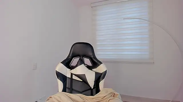 SavannahWildee online show from 06/28/26, 12:00