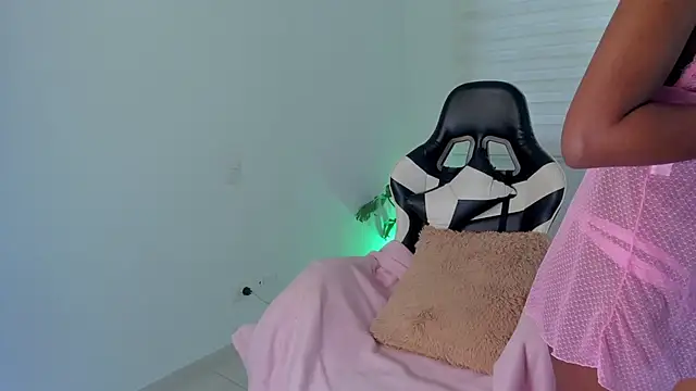 SavannahWildee online show from 08/03/26, 11:59
