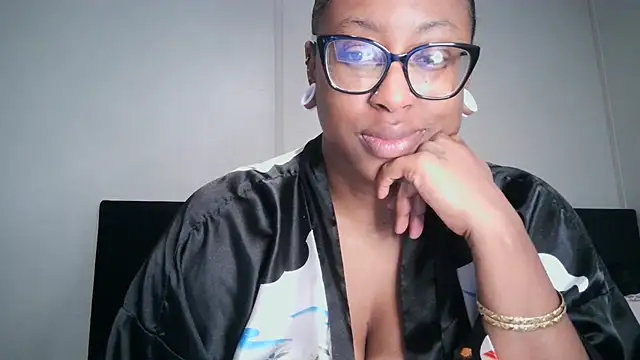 Nyxie Chaos online show from 12/03/25, 12:47