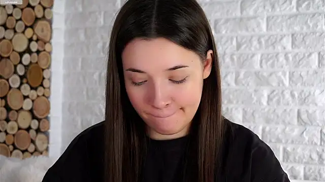 LowOncoming online show from 10/10/25, 04:11