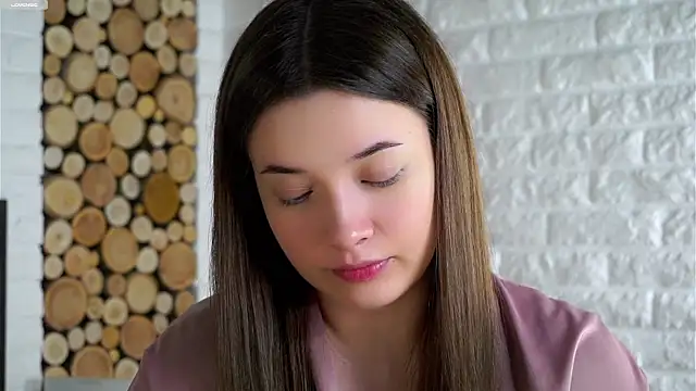 LowOncoming online show from 12/20/25, 03:35