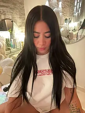 Snapshot of _MadiLee_ chatting on 03/11/25, 12:54 MadiLee online show from 03/11/25, 12:54