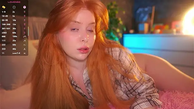 Snapshot of RedHotVixen0 chatting on 02/02/26, 02:32 RedHotVixen0 online show from 02/02/26, 02:32