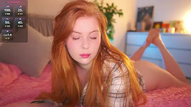 Snapshot of RedHotVixen0 chatting on 03/02/26, 11:55 RedHotVixen0 online show from 03/02/26, 11:55