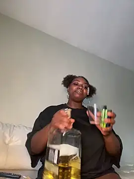 LillShayy online show from 06/04/26, 12:38