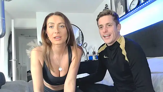 Snapshot of Pollypearson chatting on 02/04/25, 10:32 Pollypearson online show from 02/04/25, 10:32