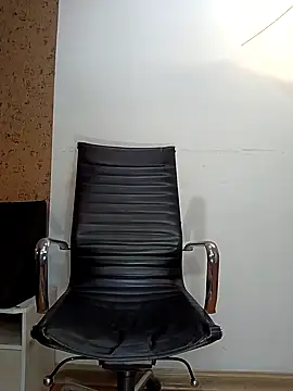 Snapshot of Michelle_Brito1 chatting on 02/11/25, 12:27 Michelle Brito1 online show from 02/11/25, 12:27