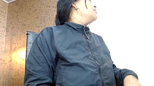 Snapshot of Michelle_Brito1 chatting on 02/26/25, 02:14 Michelle Brito1 online show from 02/26/25, 02:14