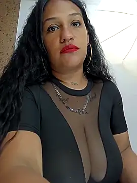 Snapshot of Michelle_Brito1 chatting on 03/10/25, 02:59 Michelle Brito1 online show from 03/10/25, 02:59
