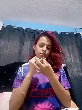 Snapshot of karolainvalentina chatting on 02/28/25, 12:20 karolainvalentina online show from 02/28/25, 12:20