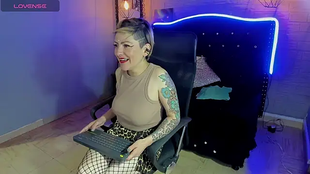 Maria fernandaxxx  online show from 12/26/24, 04:53