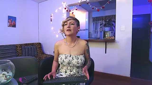 Maria fernandaxxx  online show from 02/21/25, 12:27