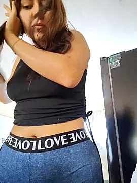  maiahairy  online show from 12/22/25, 12:35