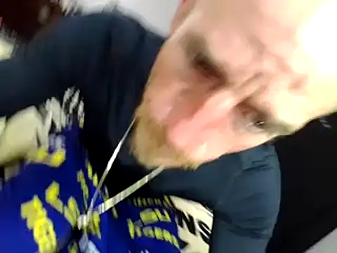 Snapshot of 5g4ever chatting on 12/04/24, 04:43 5g4ever online show from 12/04/24, 04:43