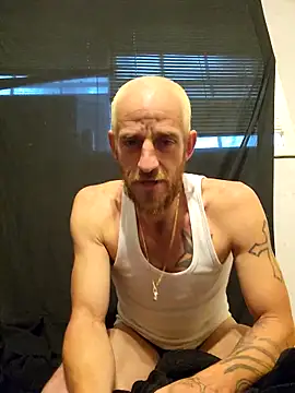 Snapshot of 5g4ever chatting on 02/11/25, 09:14 5g4ever online show from 02/11/25, 09:14