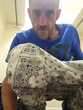 Snapshot of 5g4ever chatting on 10/06/25, 05:38 5g4ever online show from 10/06/25, 05:38